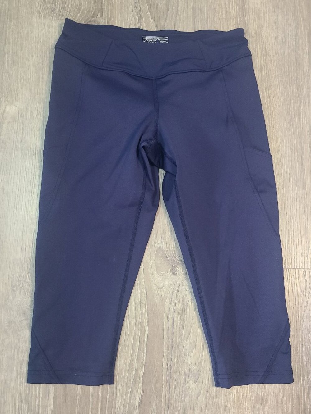 Patagonia Centered Crop Leggings Navy Blue Capri Athletic Tights Size Small S